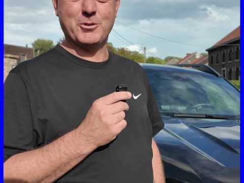 La peinture de la Dacia de Jofray, de Hannut, s’écaille après seulement un an