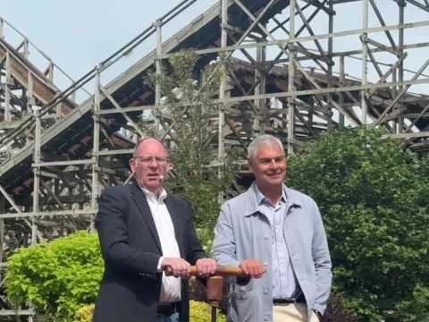 Une page se tourne à Walibi : transformation du loup-garou après 25 ans !